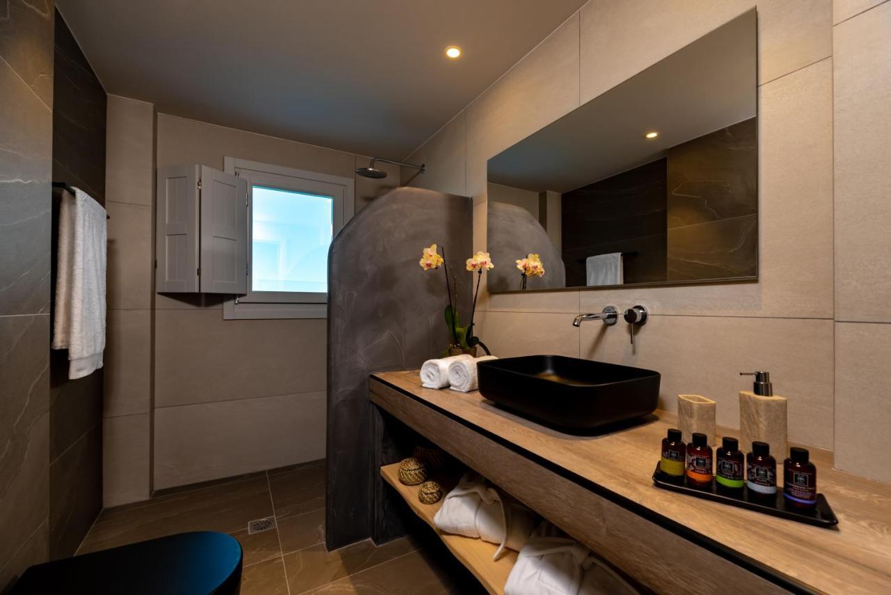 Neoma Luxury Suites Karterados  Dış mekan fotoğraf