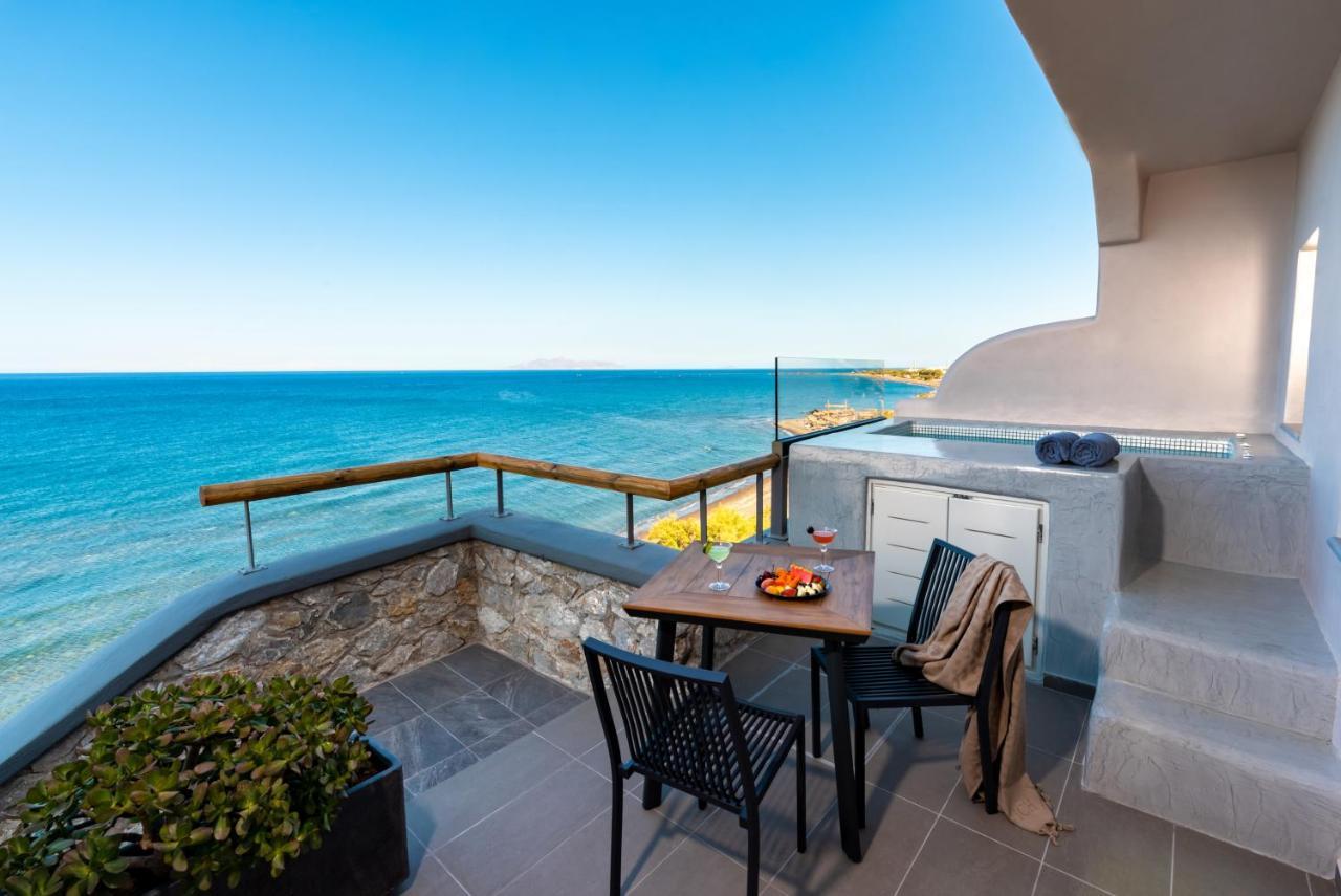 Neoma Luxury Suites Karterados  Dış mekan fotoğraf