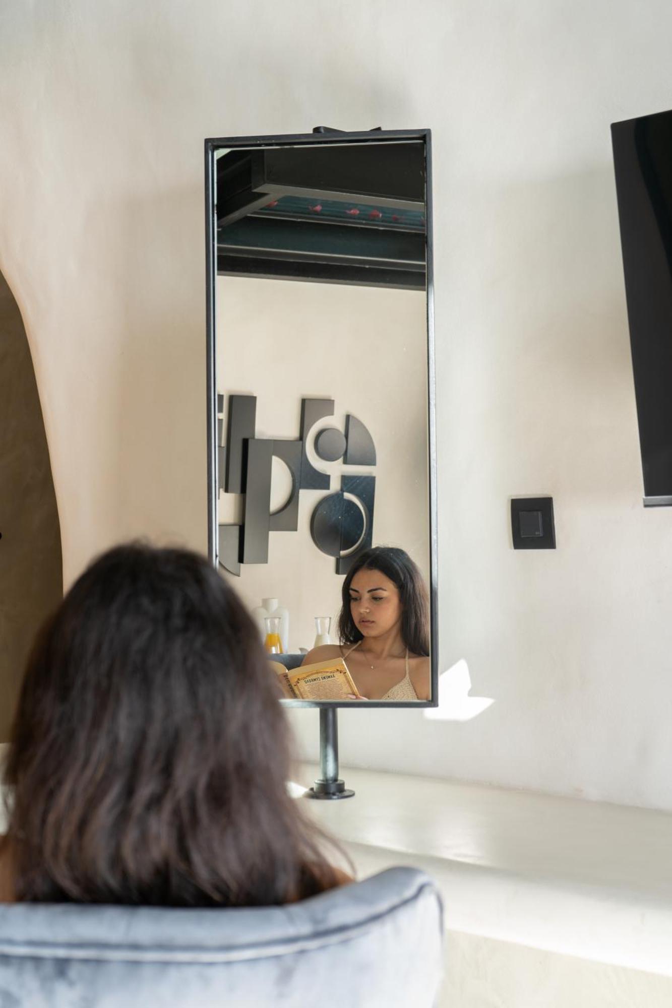 Neoma Luxury Suites Karterados  Dış mekan fotoğraf