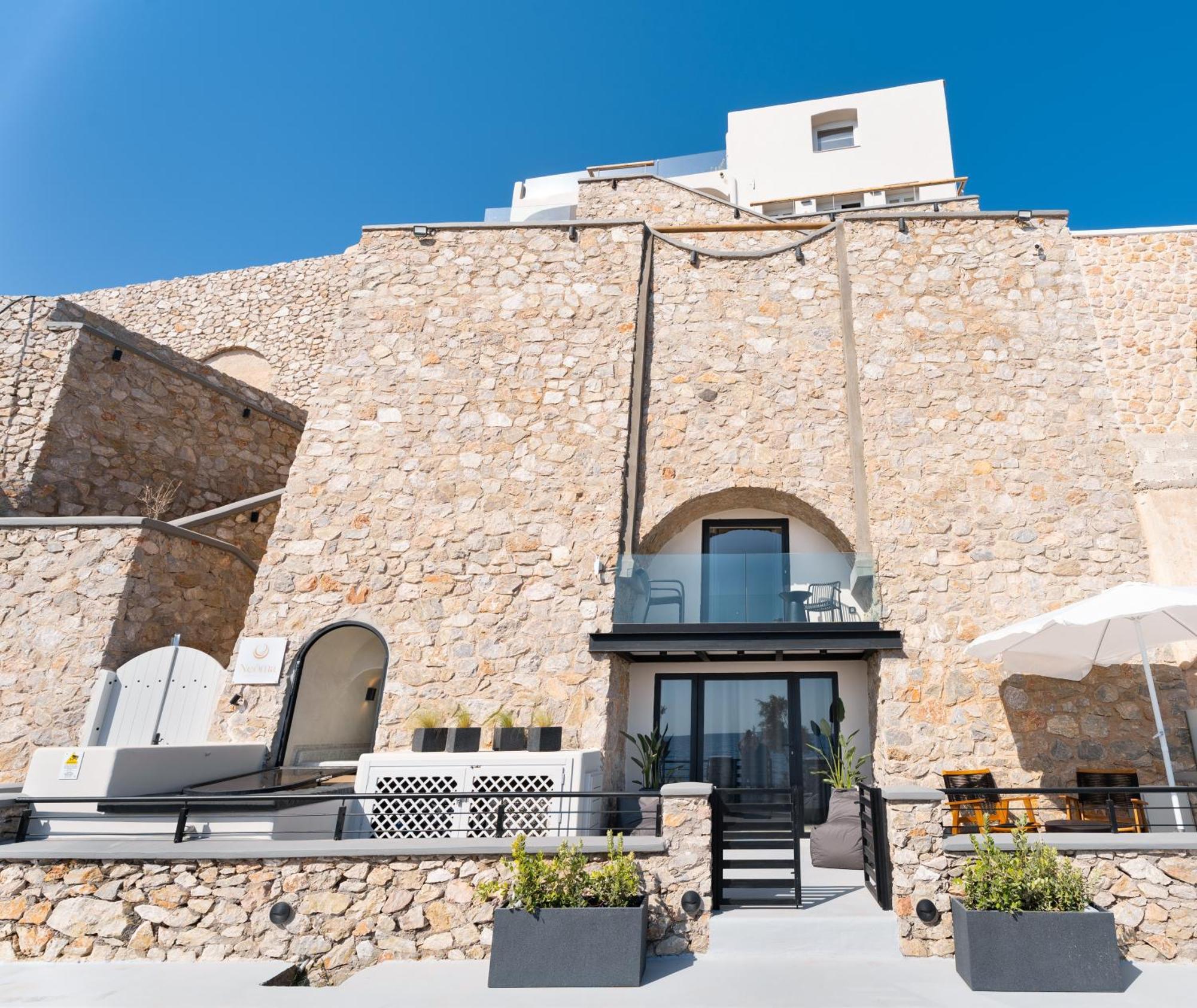 Neoma Luxury Suites Karterados  Dış mekan fotoğraf